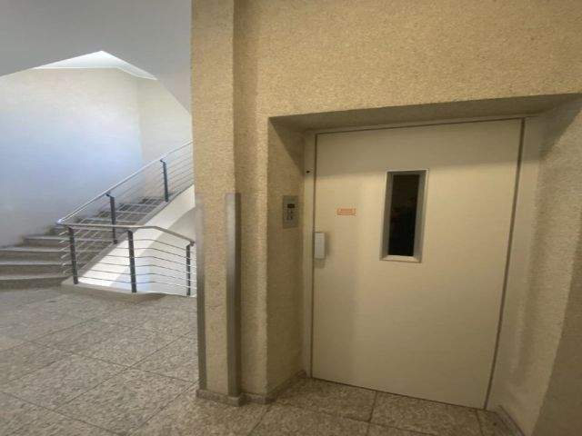 Gewerbeobjekt Düsseldorf Stadtmitte - 1 Zimmer, 230 m&sup2;, 4.140&euro; | Angebot:26391393