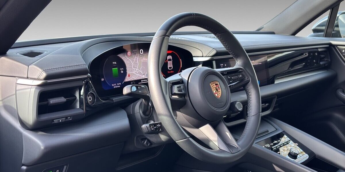 Porsche Macan 4 Bose Pano Volleder 0,25% 23.997 km 74.400 &euro; Wuppertal 42327