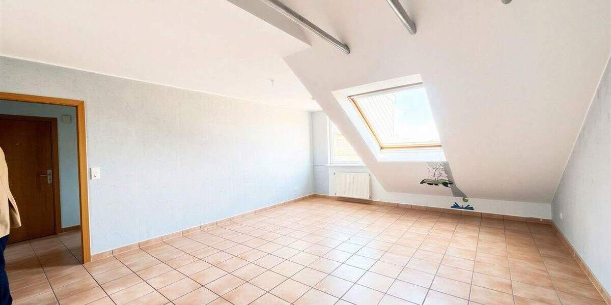 Etagenwohnung Wuppertal Langerfeld - 5 Zimmer, 132 m&sup2;, 289.000&euro; | Angebot:25696386