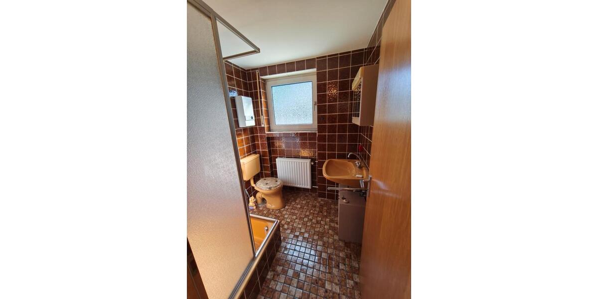 Provisionsfrei - großzügiges Einfamilienhaus mit Einliegerwohnung 8 zimmer