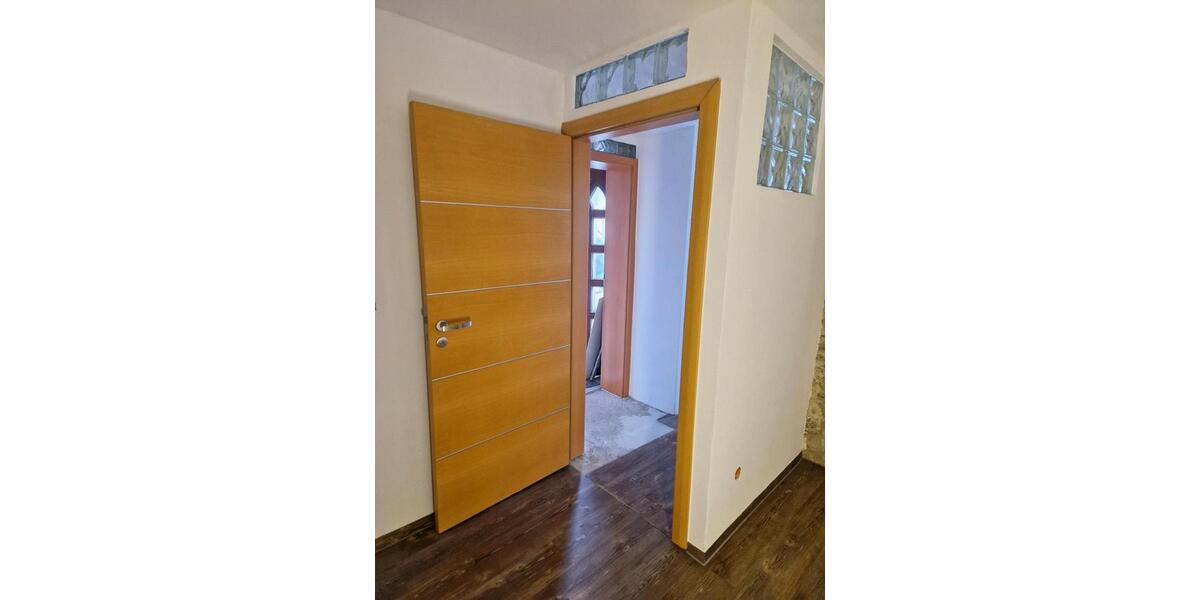 Erdgeschoss Wohnung mit Terrasse, Garten und Garage 4 zimmer