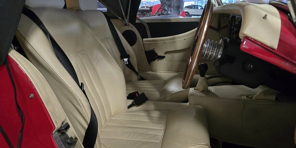 Morgan Plus 8 17.227 km 49.500 &euro; Wermelskirchen 42929