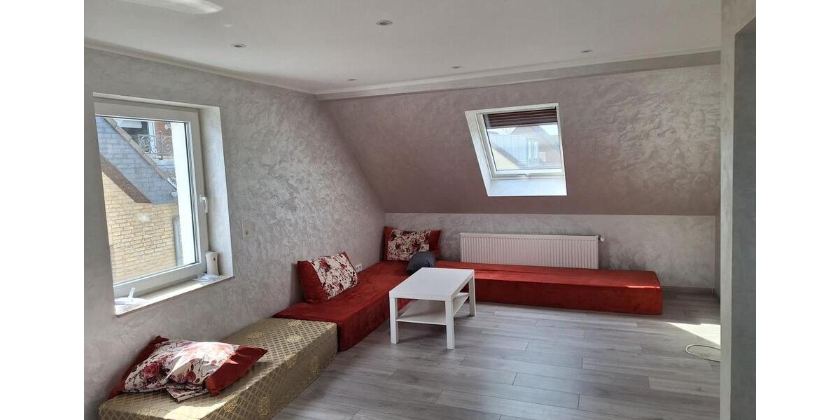 Dachgeschoßwohnung Langenfeld (Rheinland) - 2 Zimmer, 70 m&sup2;, 1.200&euro; | Angebot:26214129