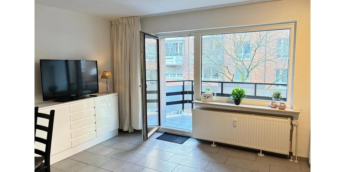 Möblierte 1-Zimmer Wohnung, renoviert mit Balkon - Pempelfort 1 zimmer
