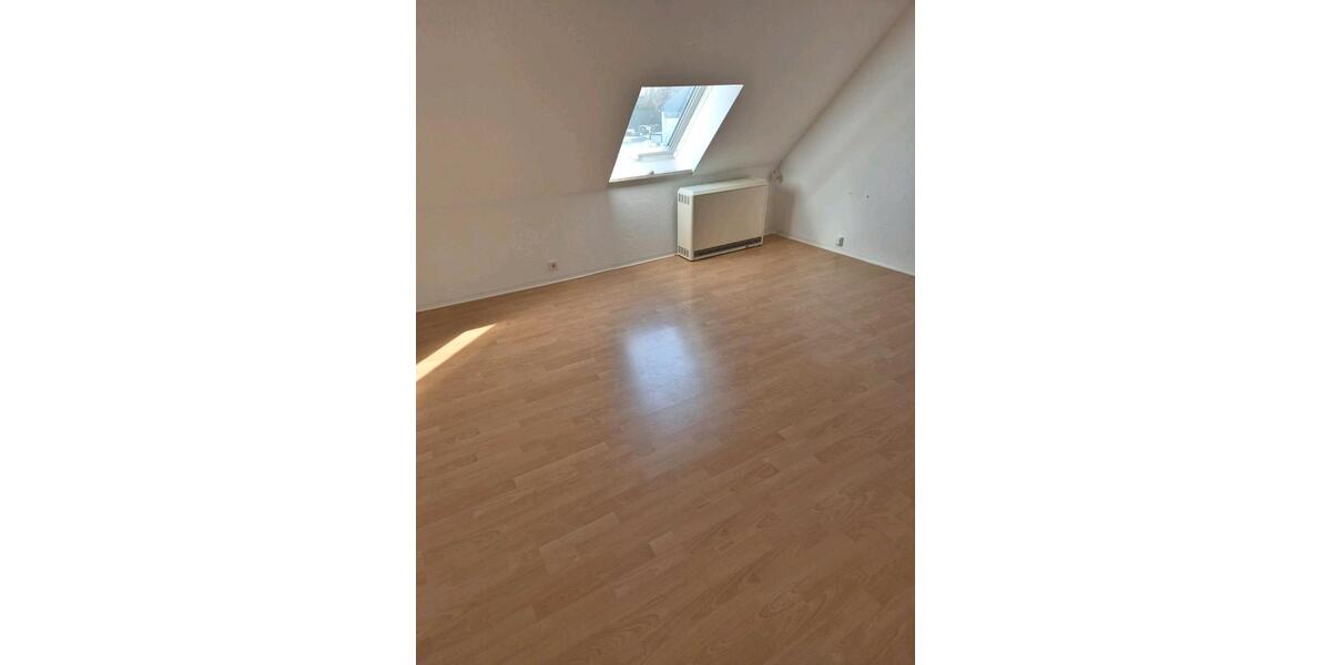 Dachgeschoßwohnung Wipperfürth - 2 Zimmer, 59 m&sup2;, 413&euro; | Angebot:26567444