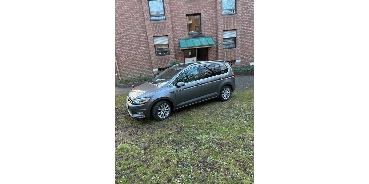 VW Touran 196.000 km 14.000 &euro; Düsseldorf 40229