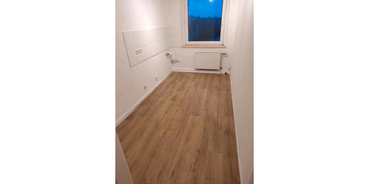 Etagenwohnung Solingen Central - 3 Zimmer, 72 m&sup2;, 600&euro; | Angebot:25205321