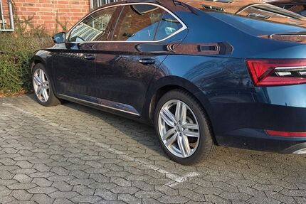 Skoda Superb 127.058 km 23.000 &euro; Ratingen 40882