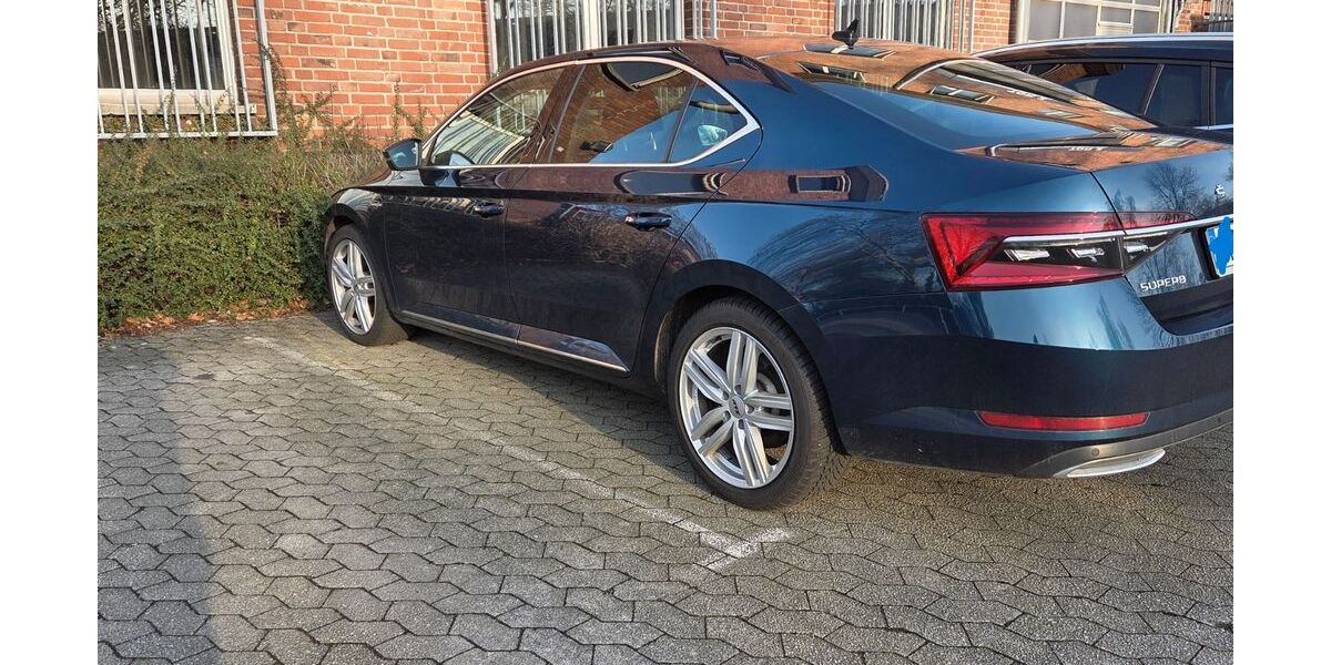 Skoda Superb 127.058 km 23.000 &euro; Ratingen 40882
