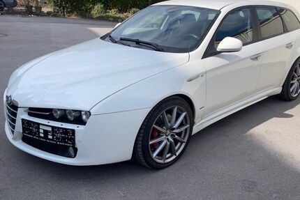 Alfa Romeo 159 167.800 km 11.500 &euro; Remscheid 42855