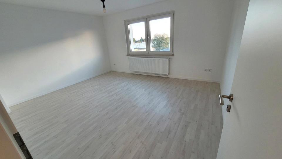 Etagenwohnung Solingen Central - 2 Zimmer, 54 m&sup2;, 550&euro; | Angebot:26393540