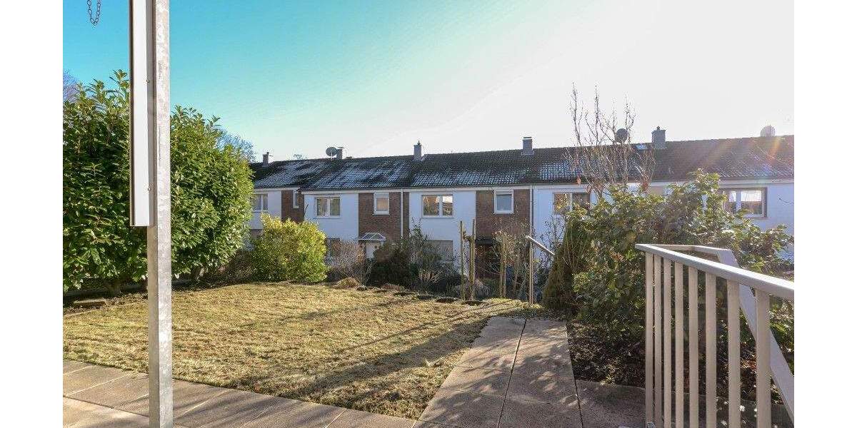 Reihenmittelhaus mit Garage * 4 Zimmer * Süd-Terrasse * Keller * Wannenbad 4 zimmer