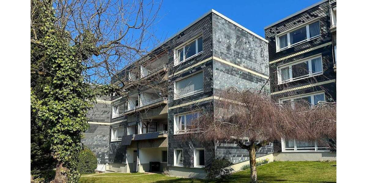 **RESERVIERT**Familienglück auf 4 Zimmern - mit sonnigem Südbalkon und Tiefgaragenstellplatz 4 zimmer