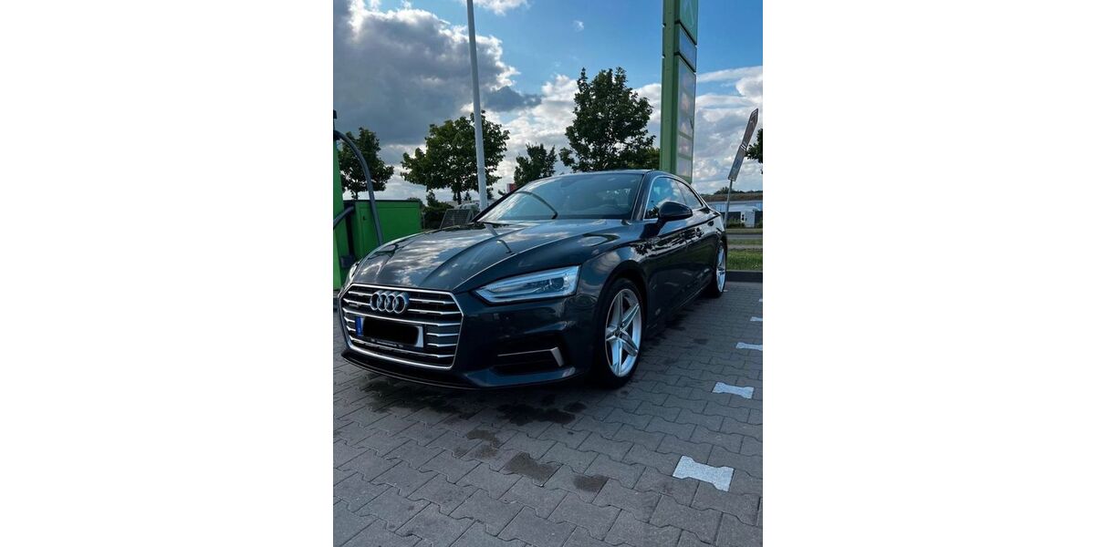 Audi A5 169.000 km 17.900 &euro; Düsseldorf 40229