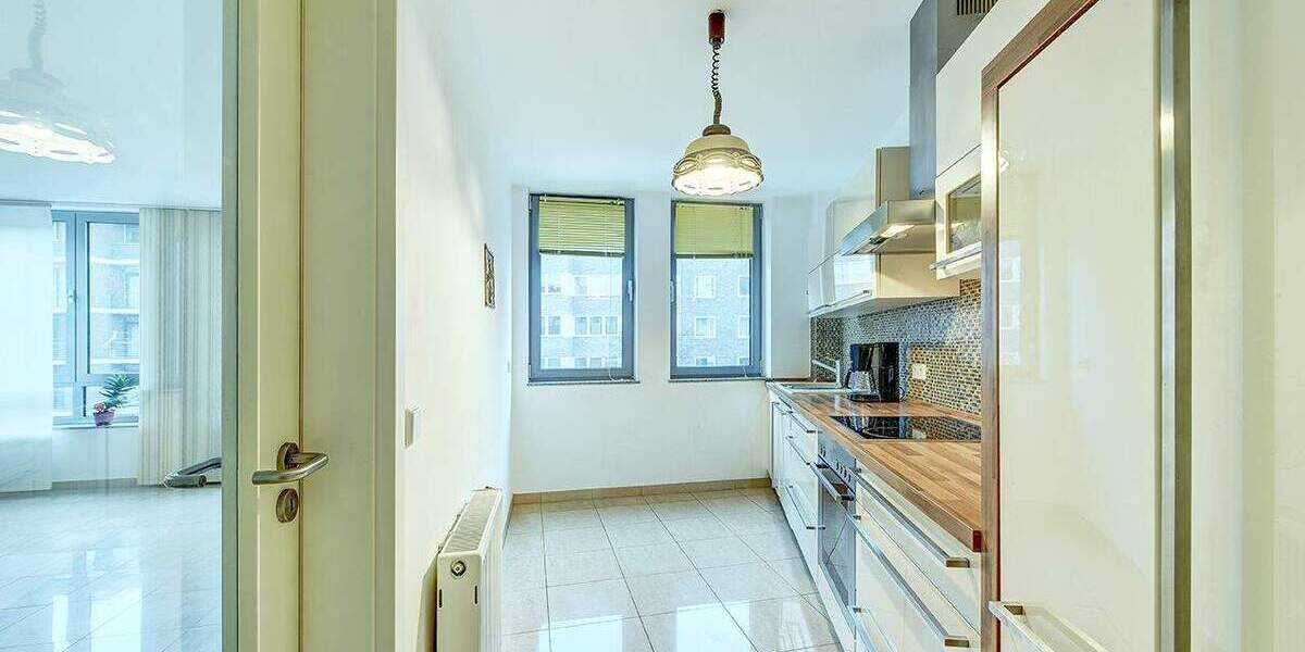 Etagenwohnung Düsseldorf Derendorf - 3 Zimmer, 101 m&sup2;, 525.000&euro; | Angebot:25687679