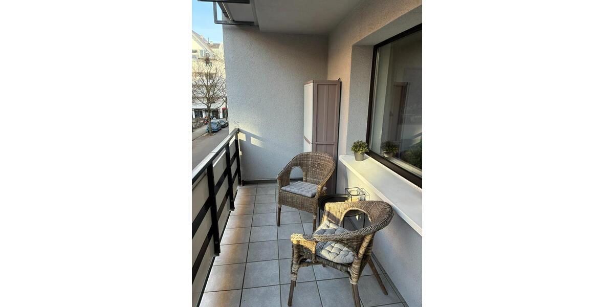 Möblierte 1-Zimmer Wohnung, renoviert mit Balkon - Pempelfort 1 zimmer