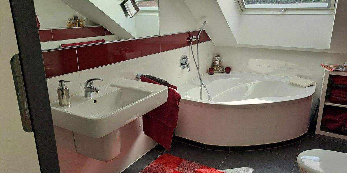 Etagenwohnung Leverkusen Quettingen - 4 Zimmer, 109 m&sup2;, 450.000&euro; | Angebot:25706284