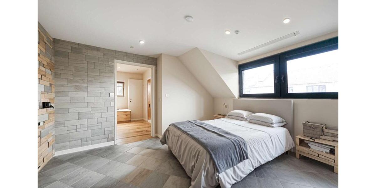 *TOP MIETPREIS: Geräumige Doppelhaushälfte mit großem Garten & Außenbereich in Düsseldorf-Wersten* 5 zimmer