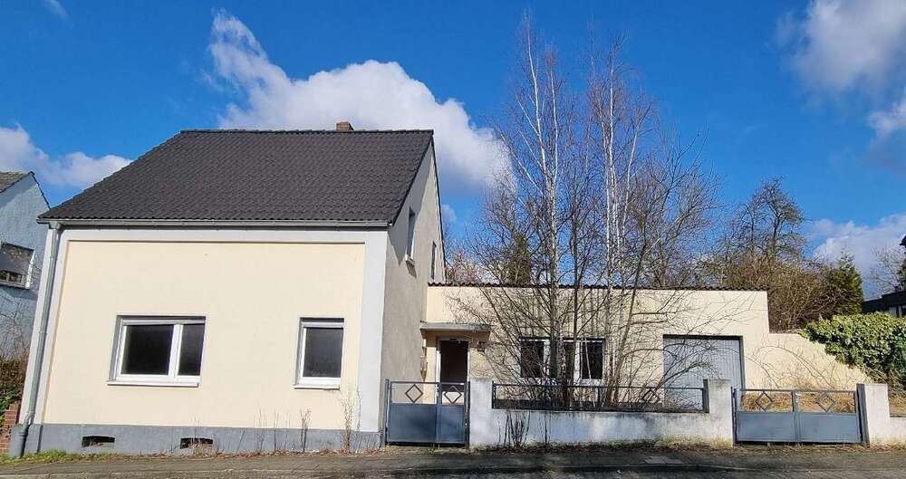 Haus zum Kaufen in Langenfeld 549.000 € 87 m²