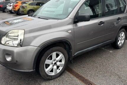 Nissan X-Trail 200.000 km 4.700 &euro; Remscheid 42899