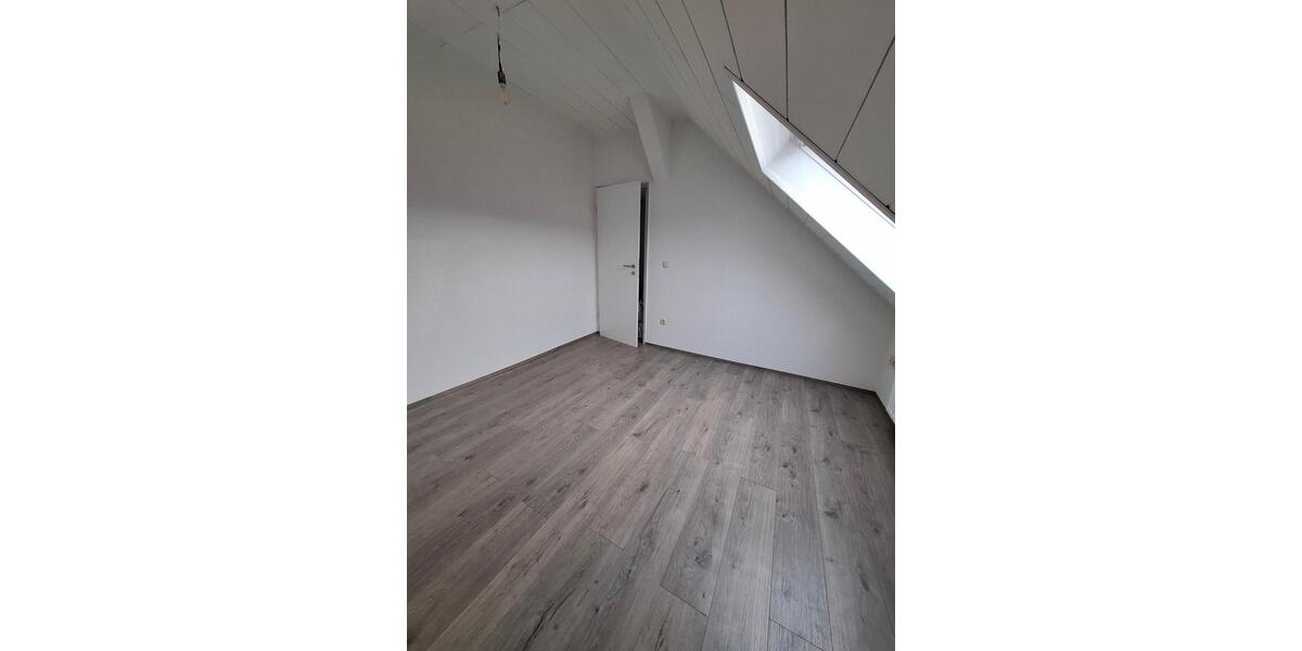 Dachgeschoßwohnung Hagen Dahl - 2.5 Zimmer, 69 m&sup2;, 520&euro; | Angebot:25538422