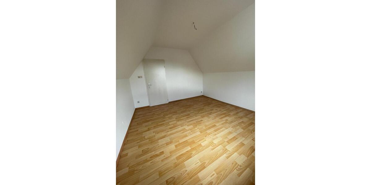 Gemütliche 3-Zimmer-Dachgeschosswohnung in ruhiger Lage mit Waldblick 3 zimmer