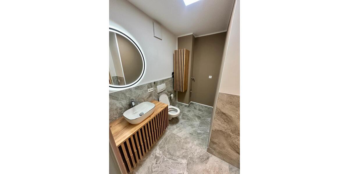 Etagenwohnung Leverkusen - 2 Zimmer, 58 m&sup2;, 1.390&euro; | Angebot:26454226