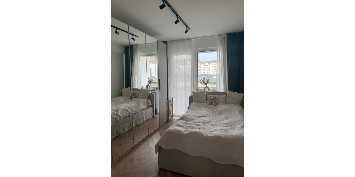 Frisch renovierte, möblierte Wohnung mit Balkon (Zwischenmiete) 2 zimmer