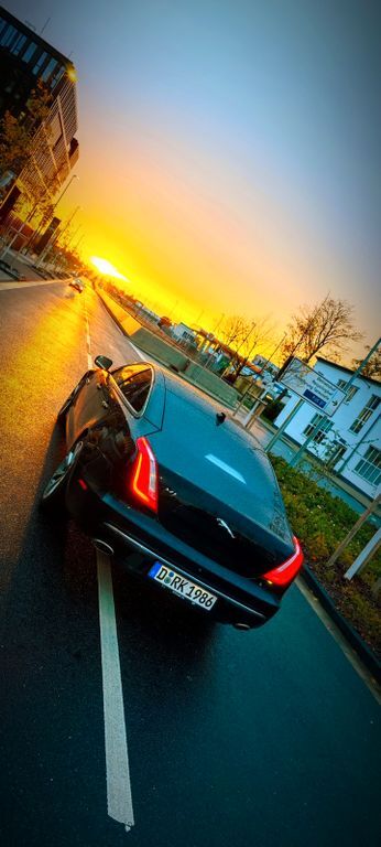 Jaguar XJ 101.000 km 26.700 € Düsseldorf 40629