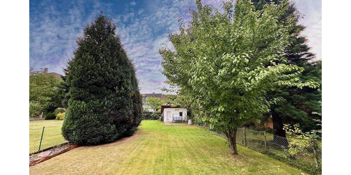 Großes Einfamilienhaus mit Einliegerwohnung und Nebenhaus in Quettingen 6 zimmer