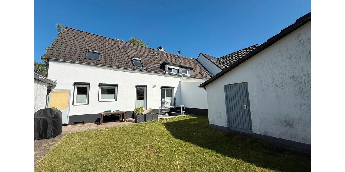 Doppelhaushälfte Leverkusen - 4 Zimmer, 135 m&sup2;, 2.350&euro; | Angebot:26295249