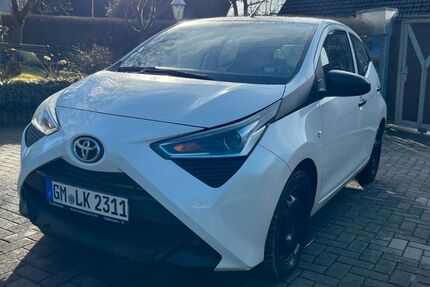 Toyota Aygo (X) 56.438 km 7.900 &euro; Radevormwald 42477