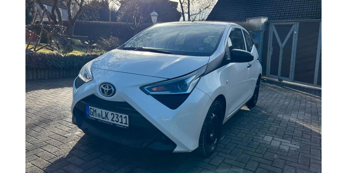 Toyota Aygo (X) 56.438 km 7.900 &euro; Radevormwald 42477