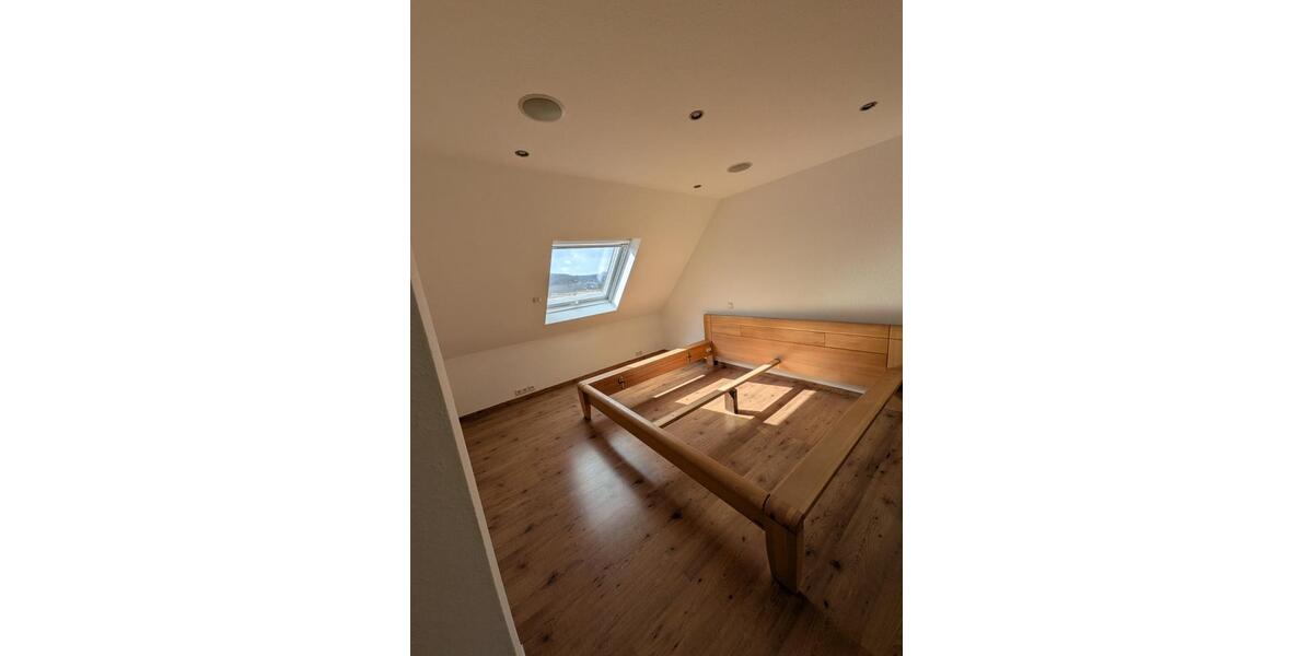 Einfamilienhaus Engelskirchen - 3.5 Zimmer, 110 m&sup2;, 1.550&euro; | Angebot:25945148