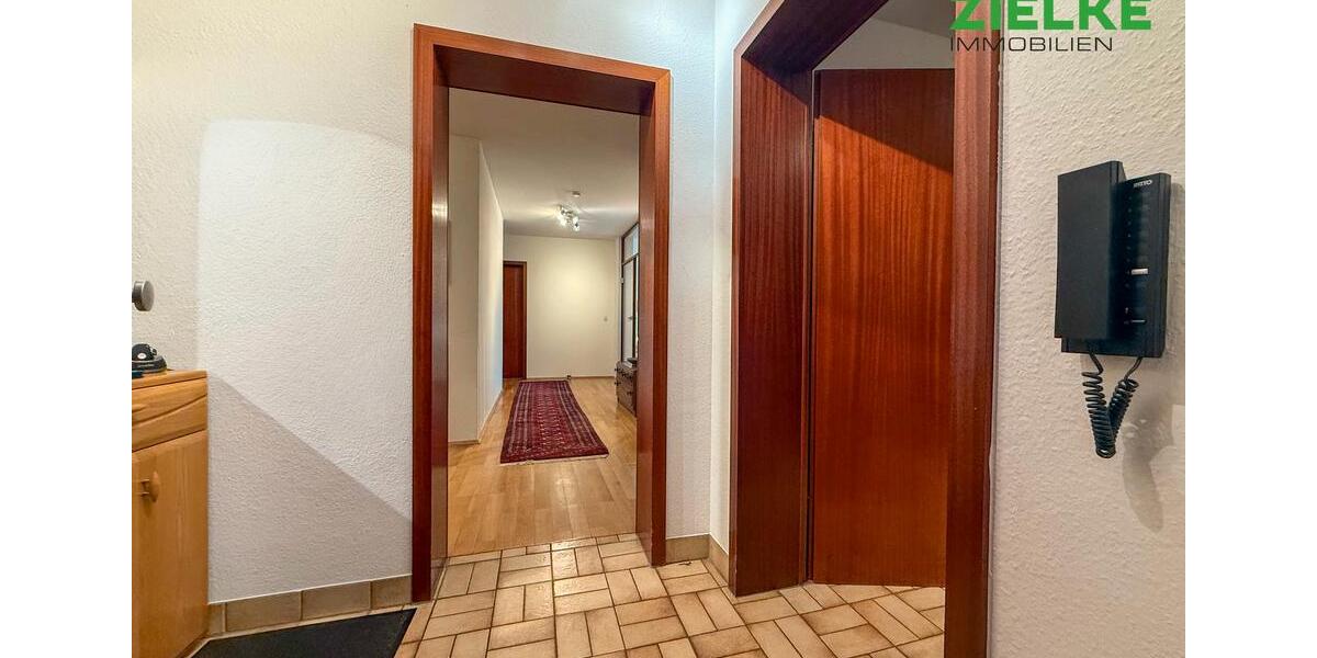 Erdgeschosswohnung mit flexiblem Raumkonzept, Garten und Sauna 5 zimmer