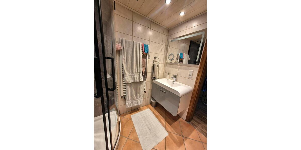 Reihenmittelhaus mit Balkon, Panoramablick & Waldrandlage 5 zimmer