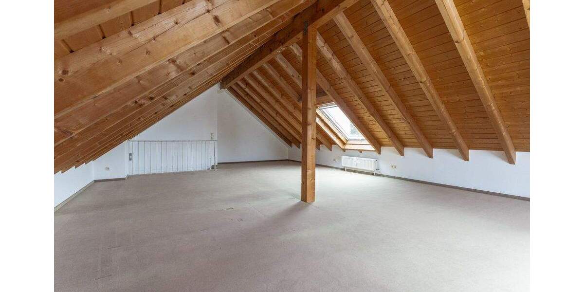 Schöne ca. 135 m² große 4-Zimmer-Maisonettewohnung mit Dachatelier und Westloggia in Garenfeld! 4 zimmer