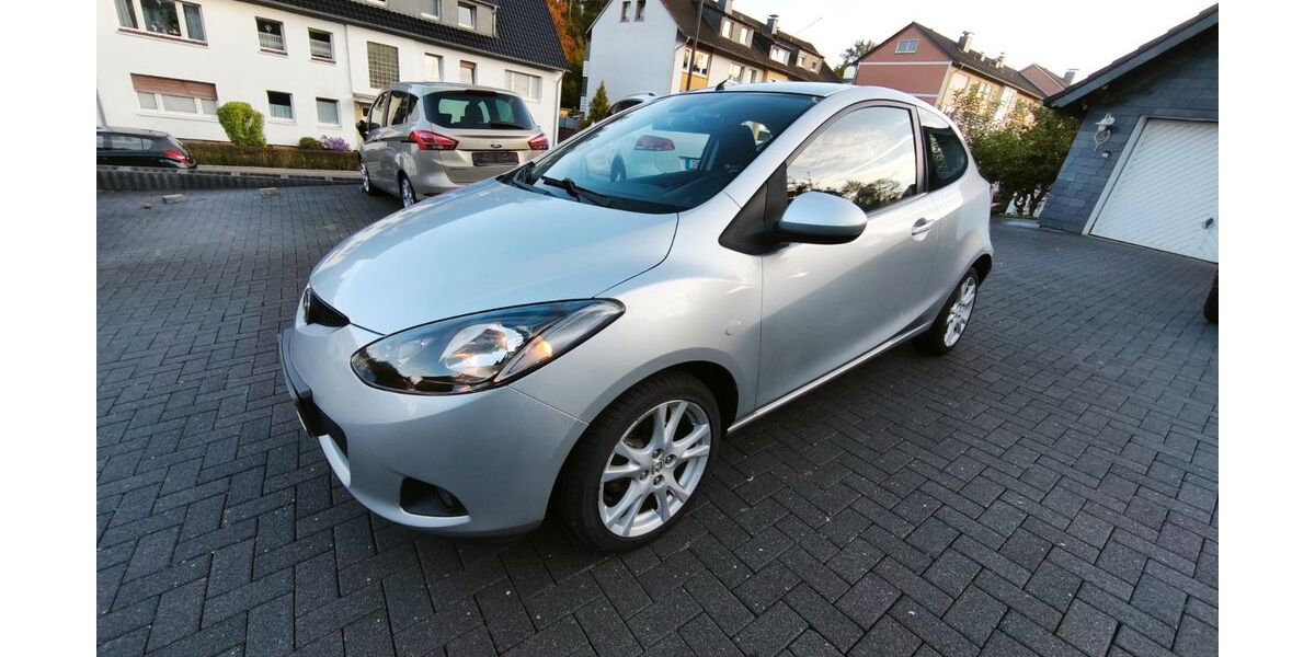 Mazda 2 310.000 km 2.450 &euro; Wipperfürth 51688