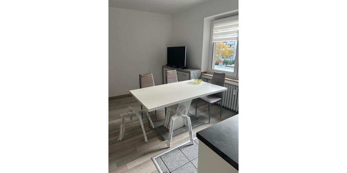 D-Zoo, attraktive möbl. 2 Zi. ETW, ruhig und Zentral , ca. 40qm Wfl., 8qm Nfl. im Keller zimmer