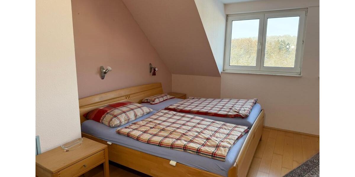 Gepflegte Doppelhaushälfte mit Garten, Fußbodenheizung & Garage 5 zimmer