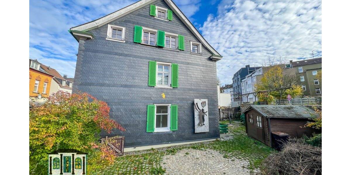 Denkmalschutz trifft Investitionschance: Dreiparteienhaus mit Entwicklungspotenzial 1 zimmer