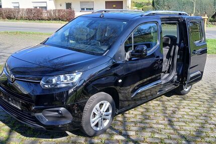 Toyota Proace (Verso) 63.000 km 21.600 &euro; Odenthal-Neschen 51519