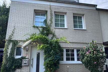 Haus zum Kaufen in Köln 699.000 € 140 m²