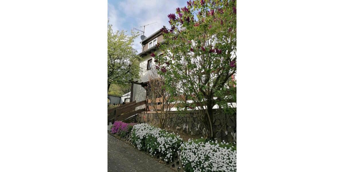 Helle Parterre Wohnung mit Garten und Wintergarten 2 zimmer