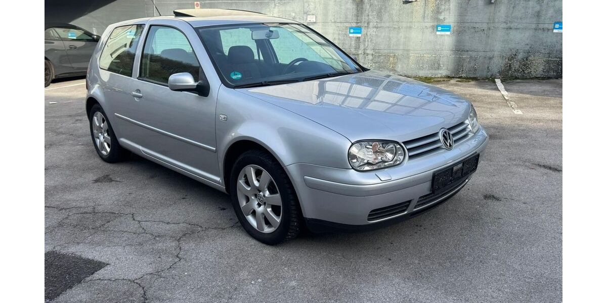 VW Golf 210.000 km 2.850 &euro; Wuppertal 42113