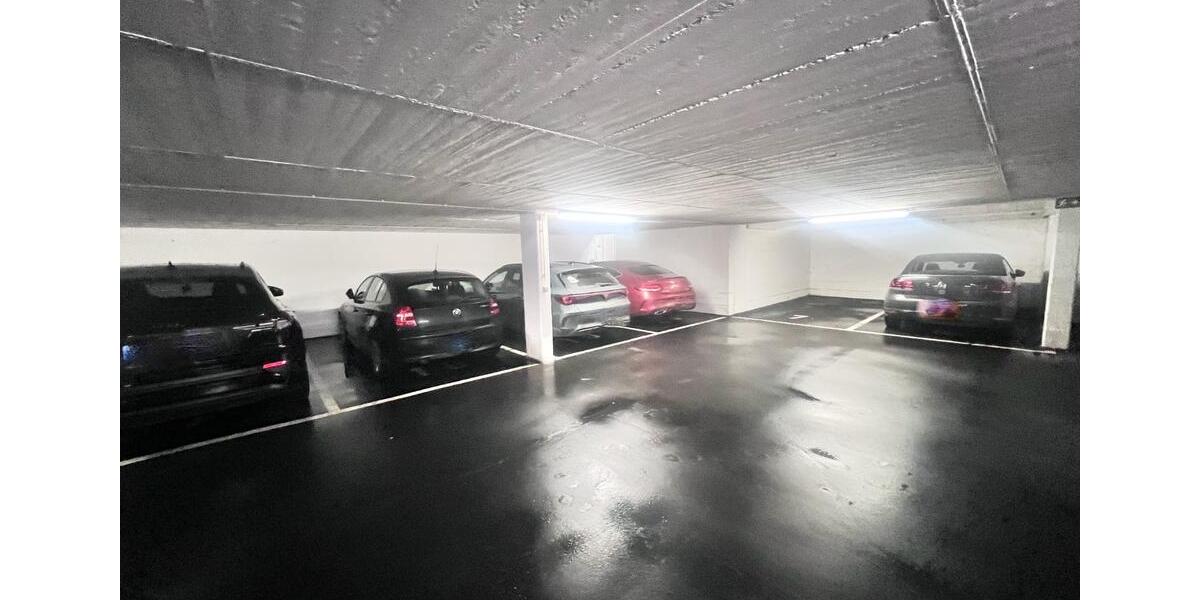 Tolle 2-Zi.-Wohnung mit Balkon, TG-Stellplatz, Dusche und Wanne 2 zimmer