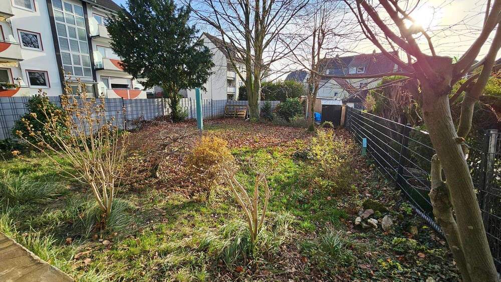 Großzügiges Zweifamilienhaus in bevorzugter Lage von Leverkusen-Lützenkirchen 8 zimmer