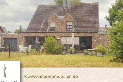 Clever investieren: Doppelhaushälften in Düsseldorf-Stockum zum Wohnen & Vermieten