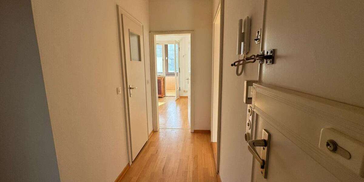 Etagenwohnung Düsseldorf Oberbilk - 3 Zimmer, 96 m&sup2;, 380.000&euro; | Angebot:25646236