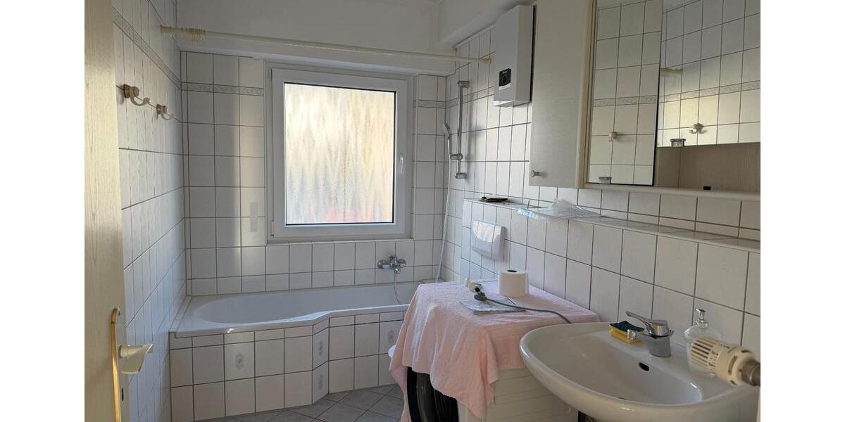 **Helle, großzügige 3-ZI-Whg ErdgeschossHochparterre in zentraler Lage von Leverkusen Schlebusch** 3 zimmer